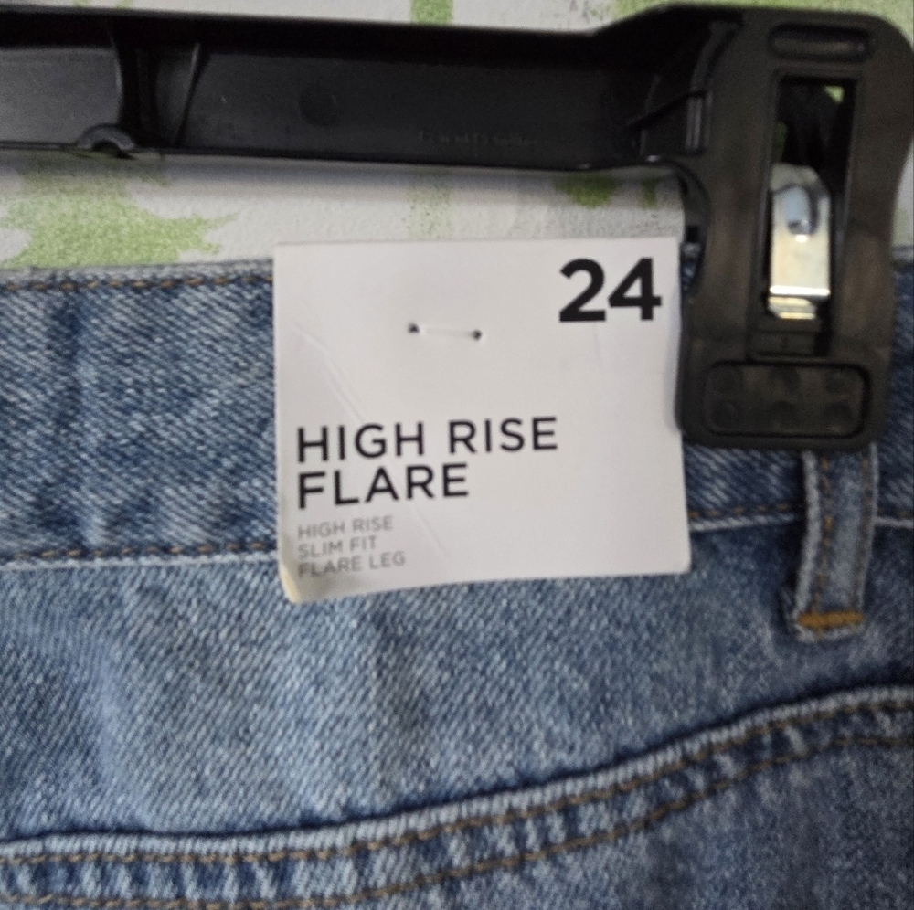 Embellished Slim Fit Flared Blue Jeans - Picture 4 of 10
